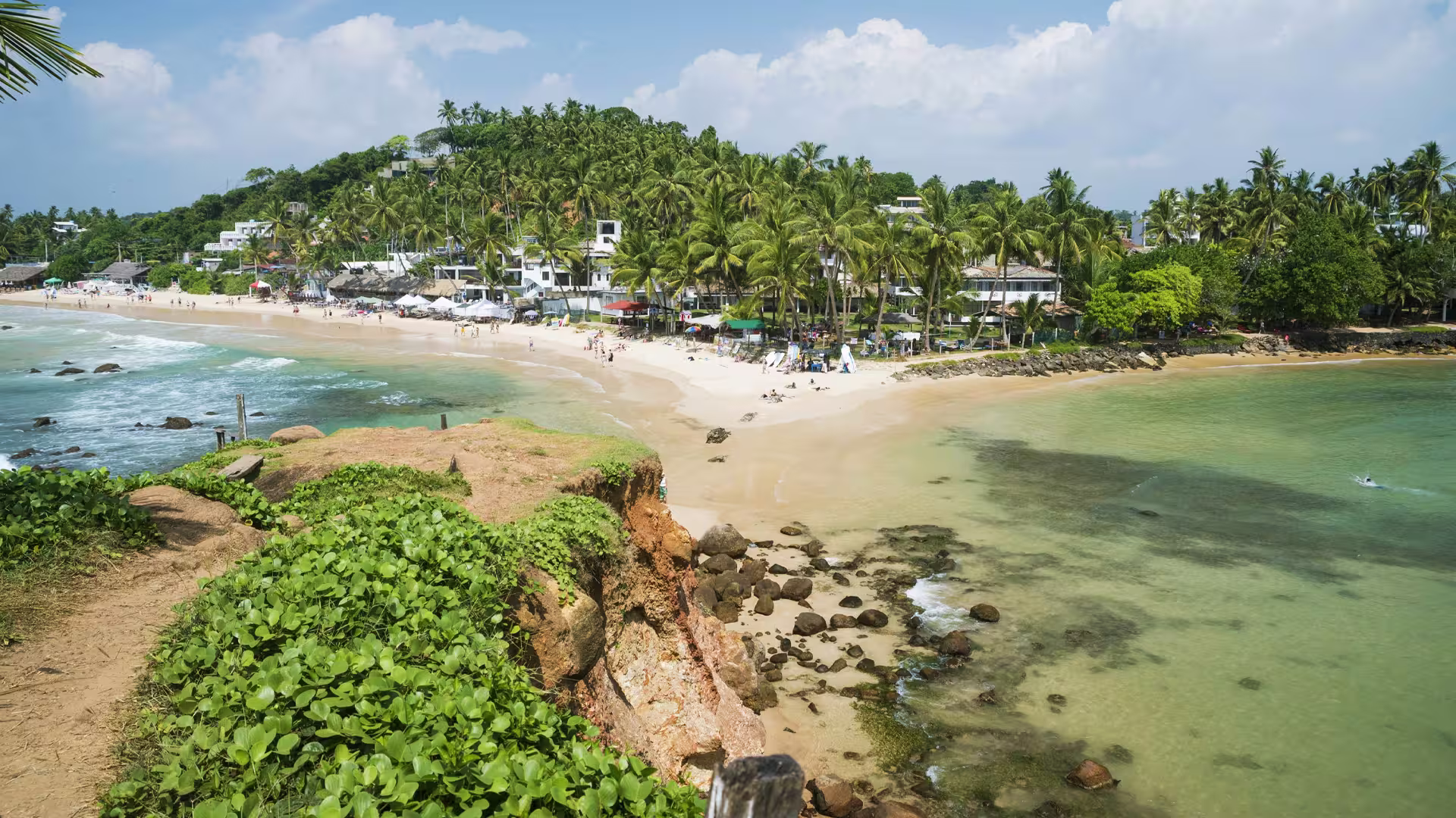 Mirissa Beach (Crescent Bay)