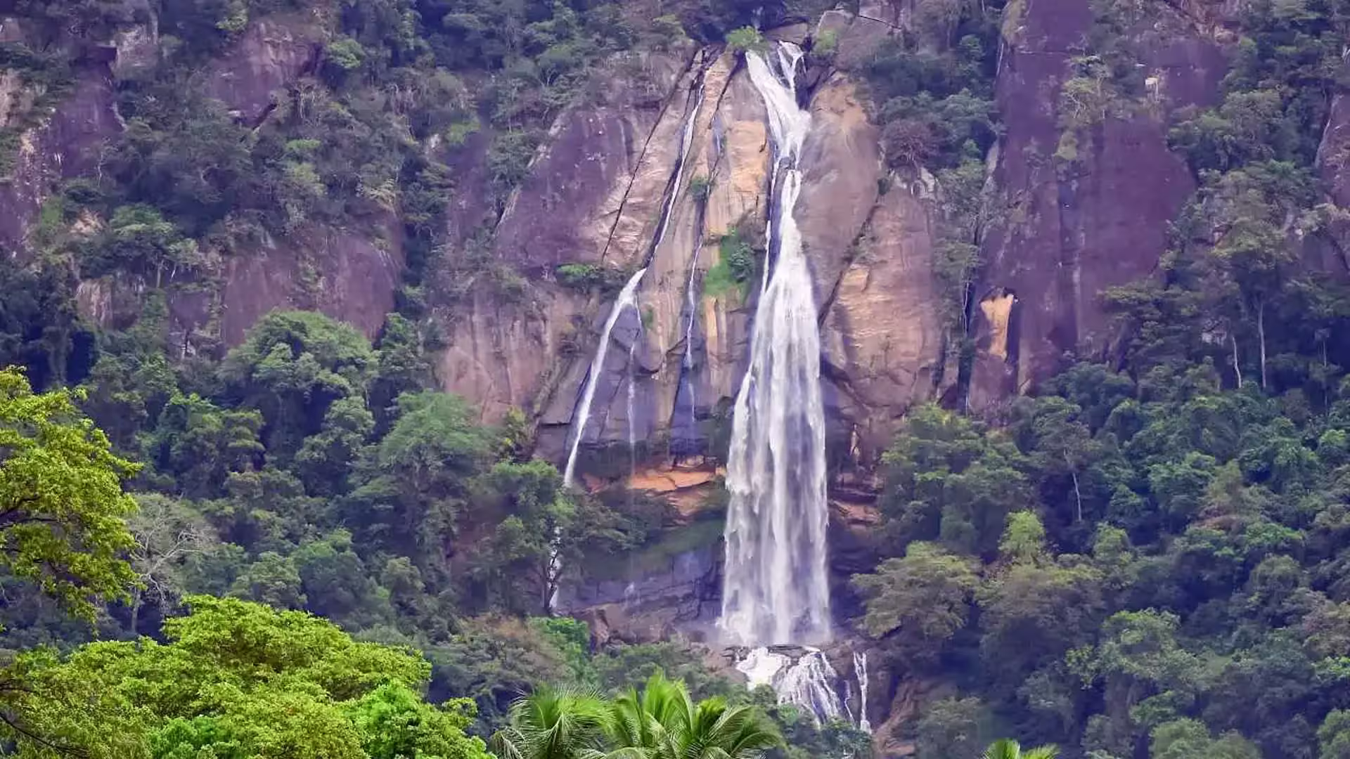 Diyawini Falls Seasonal Waterfall