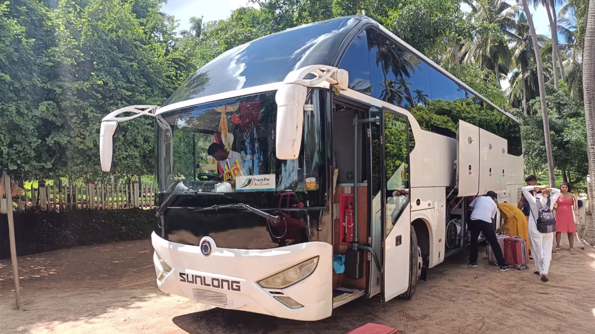 Motor Coach (High Deck) - Image 4